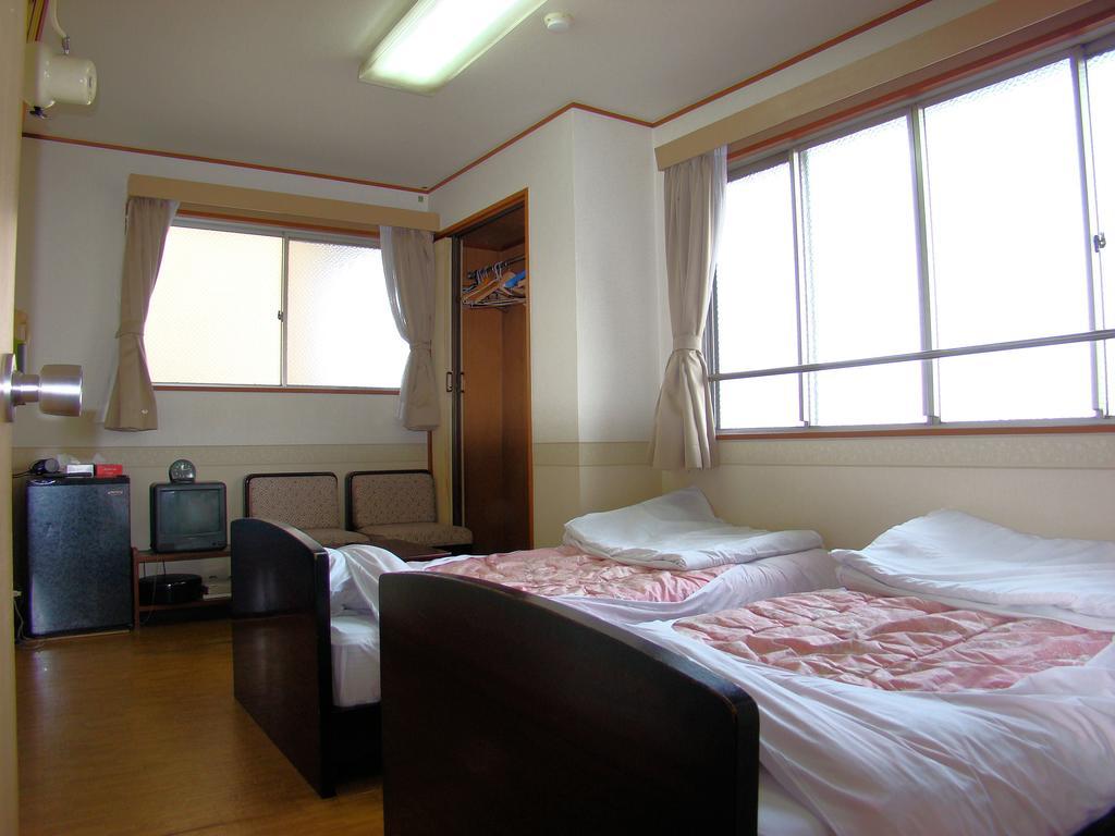 Hotel Yamabe Tenri Zimmer foto