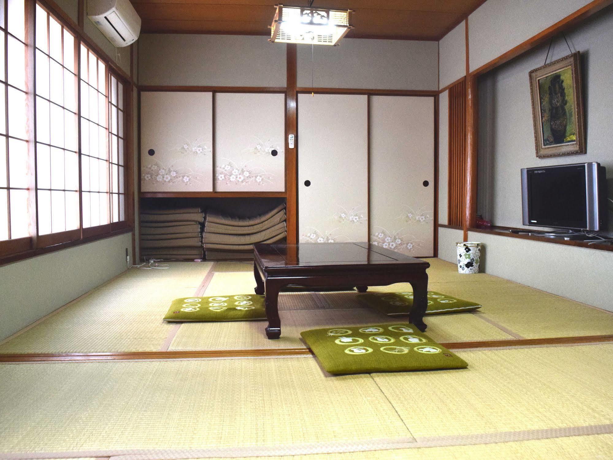 Hotel Yamabe Tenri Exterior foto