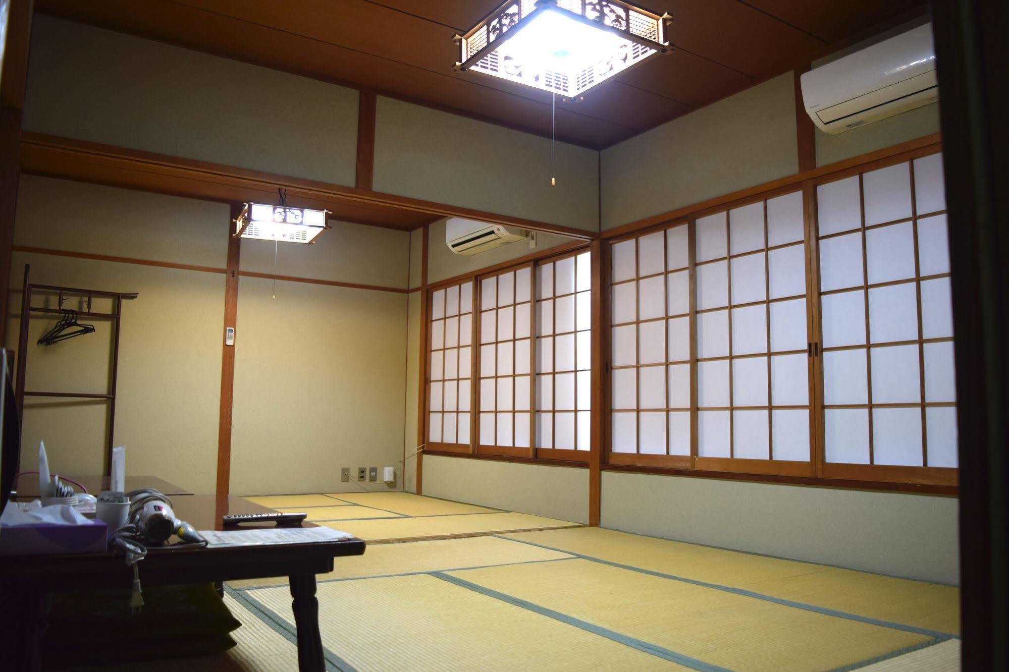 Hotel Yamabe Tenri Exterior foto